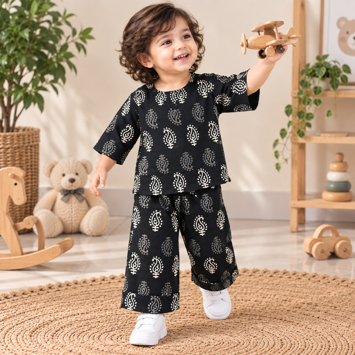 Black Toddler Lounge Set – 2-Piece Relaxed Co-ord